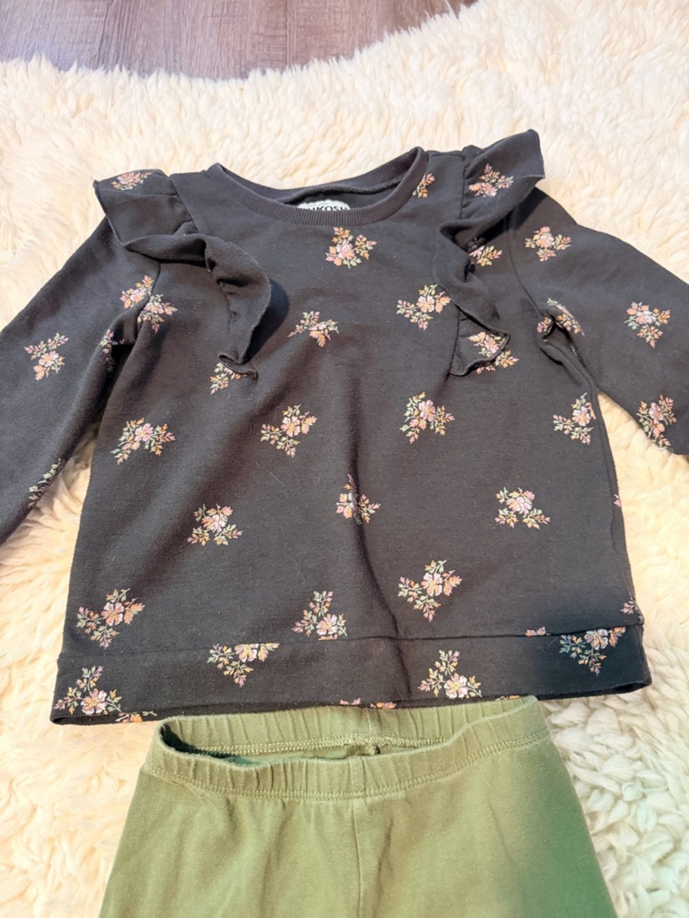 OshKosh B'gosh Black Floral Ruffle Top with Olive Green Leggings Set - Picture 3 of 6